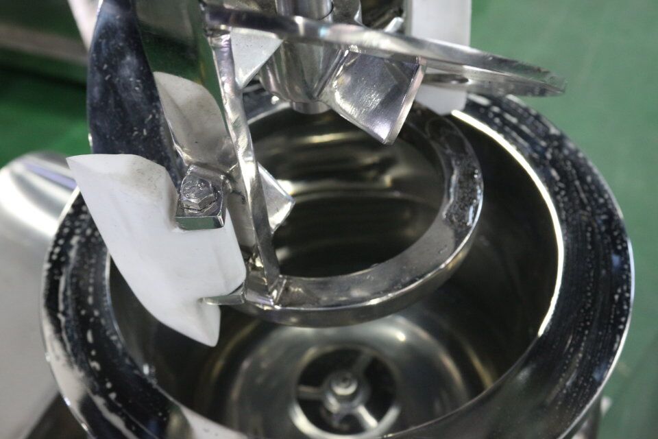 真空乳化機導熱油均勻加熱【鈺翔機械】