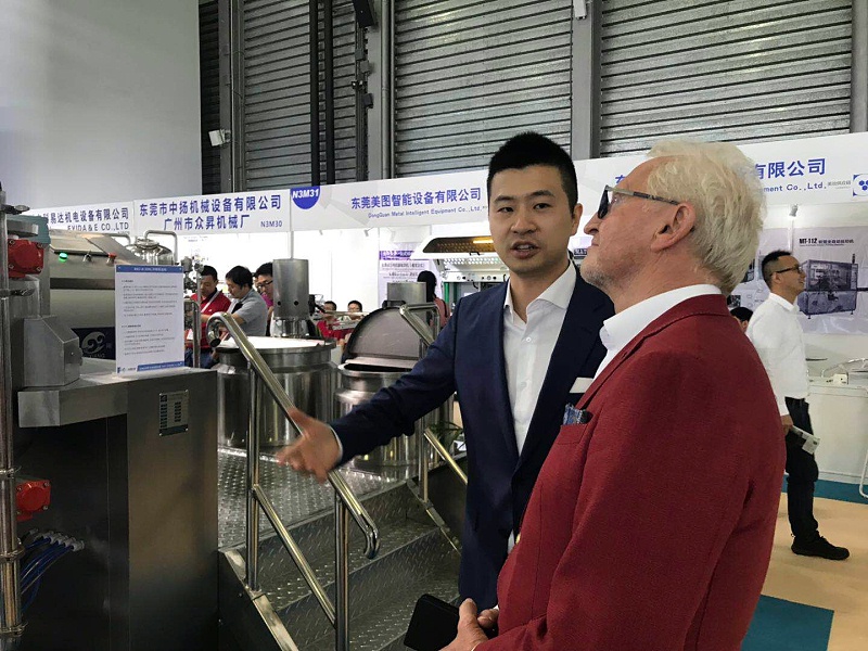 第24屆中國美容博覽會【鈺翔】高剪切均質真空乳化機吸引多家客戶