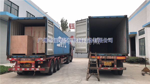 為什么客戶傾向于選購(gòu)定制型的下均質(zhì)乳化機(jī)？【鈺翔】