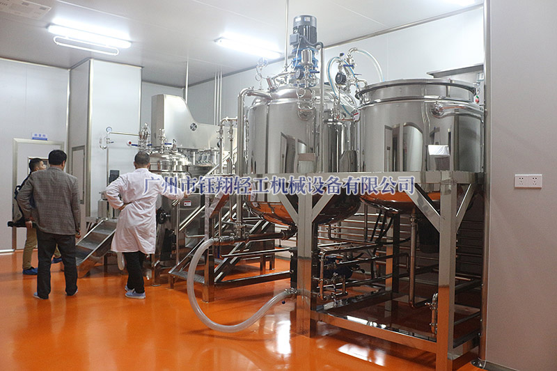 高速真空乳化機節約時間讓攪拌更均勻【鈺翔機械】