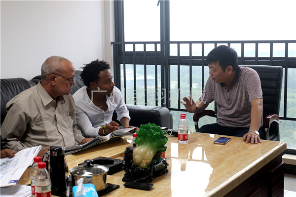 真空塑乳化機(jī)